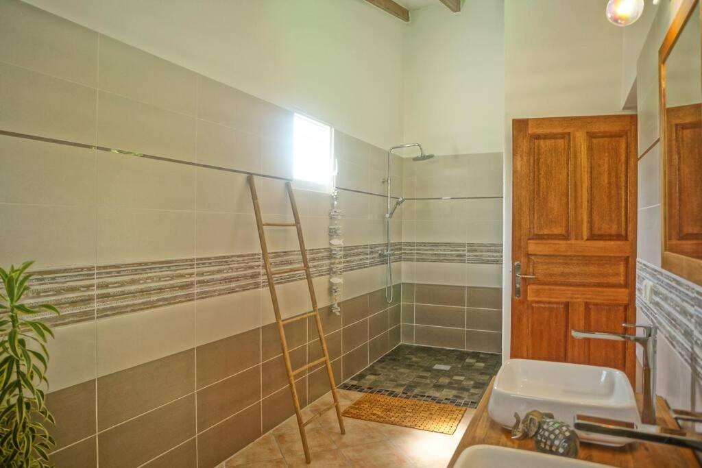 Ti Coin Relax Bungalow Vue Mer Piscine Privee Saint-Francois  Luaran gambar